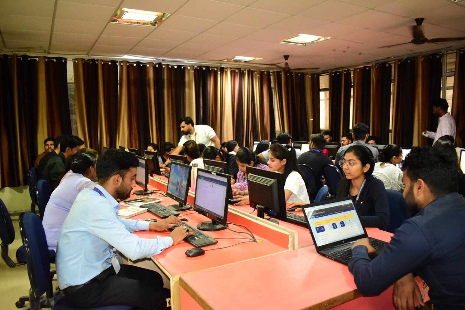 Best PGDM College in Delhi NCR